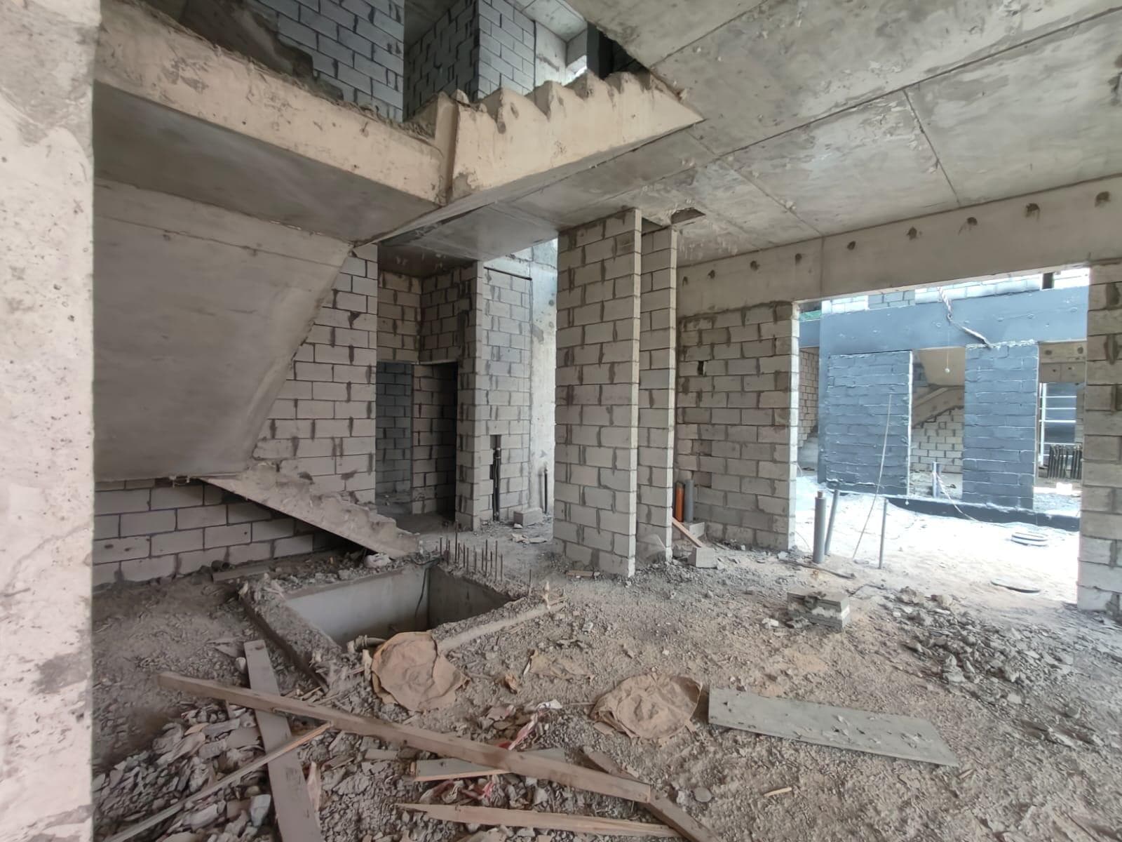 Lua Residences - Construction