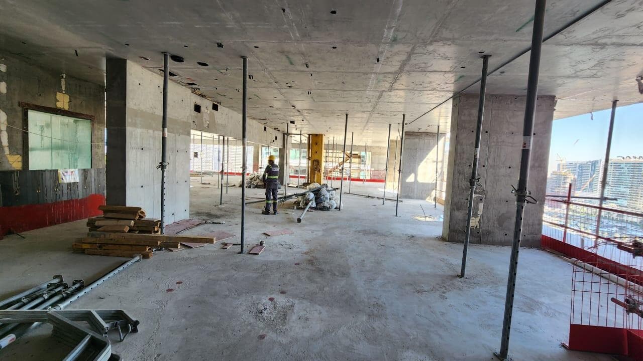 The Crestmark - Construction