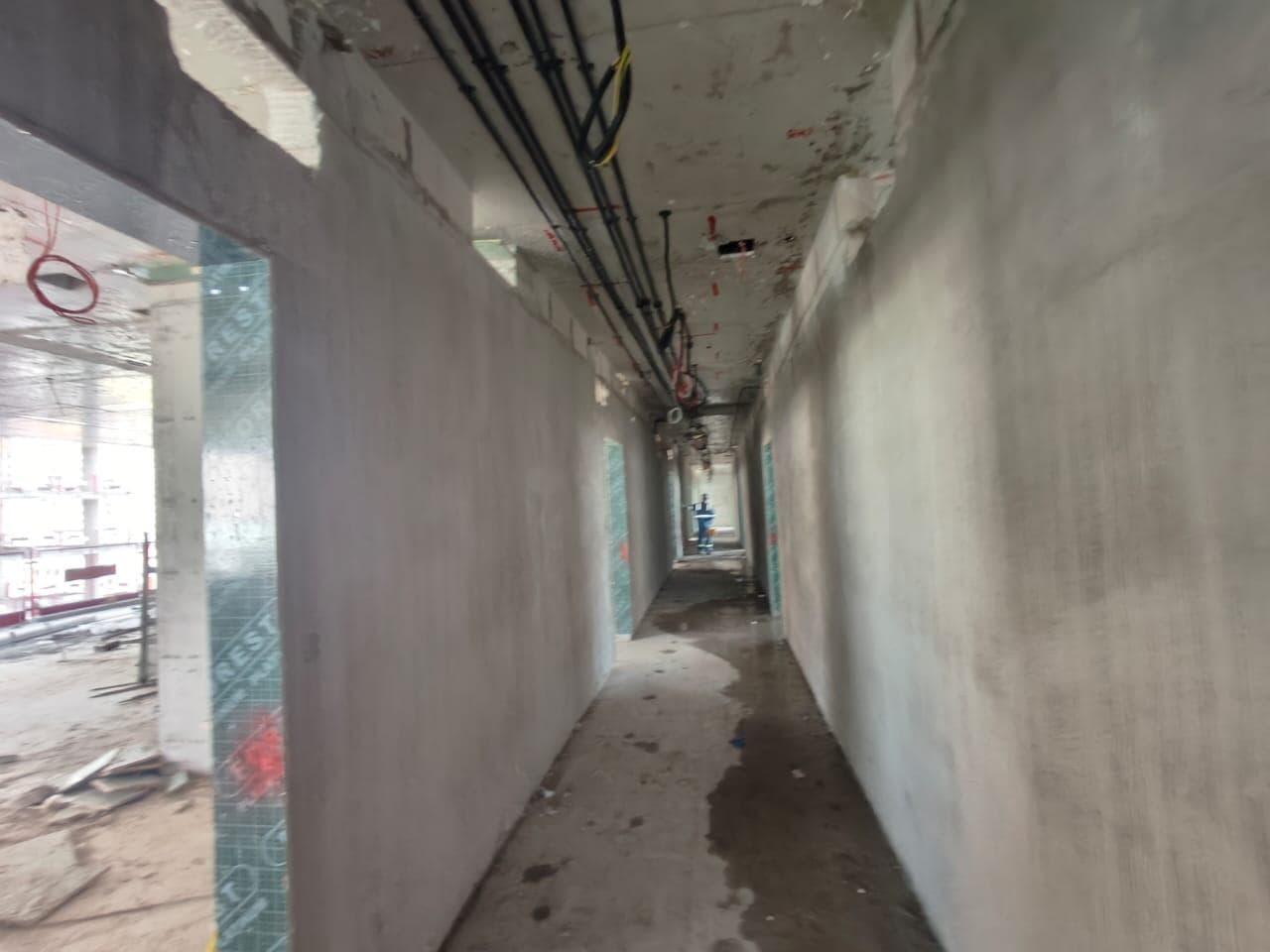 Azizi Venice 13 - Construction