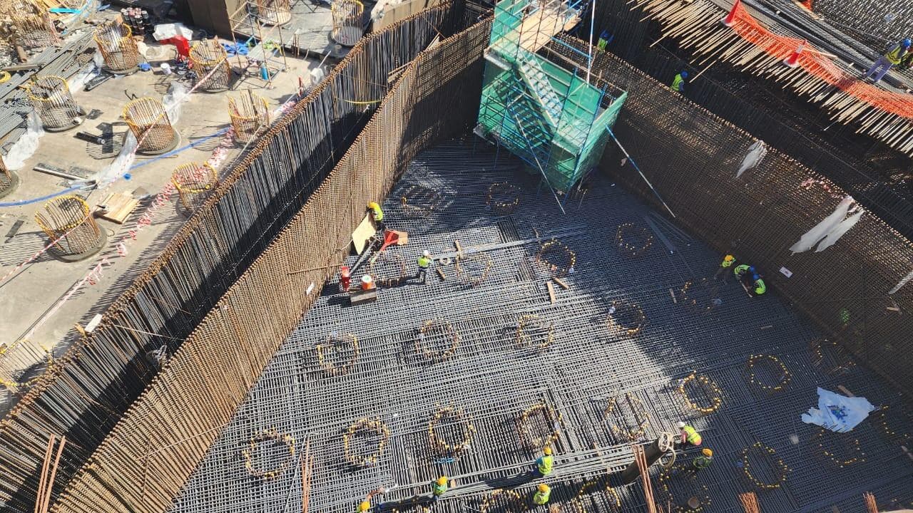 Diamondz - Construction