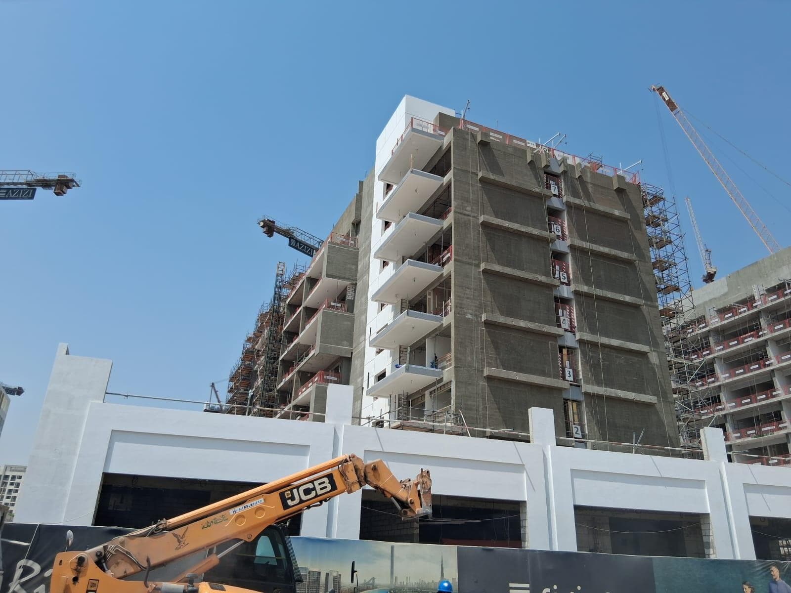Riviera 62 - Construction