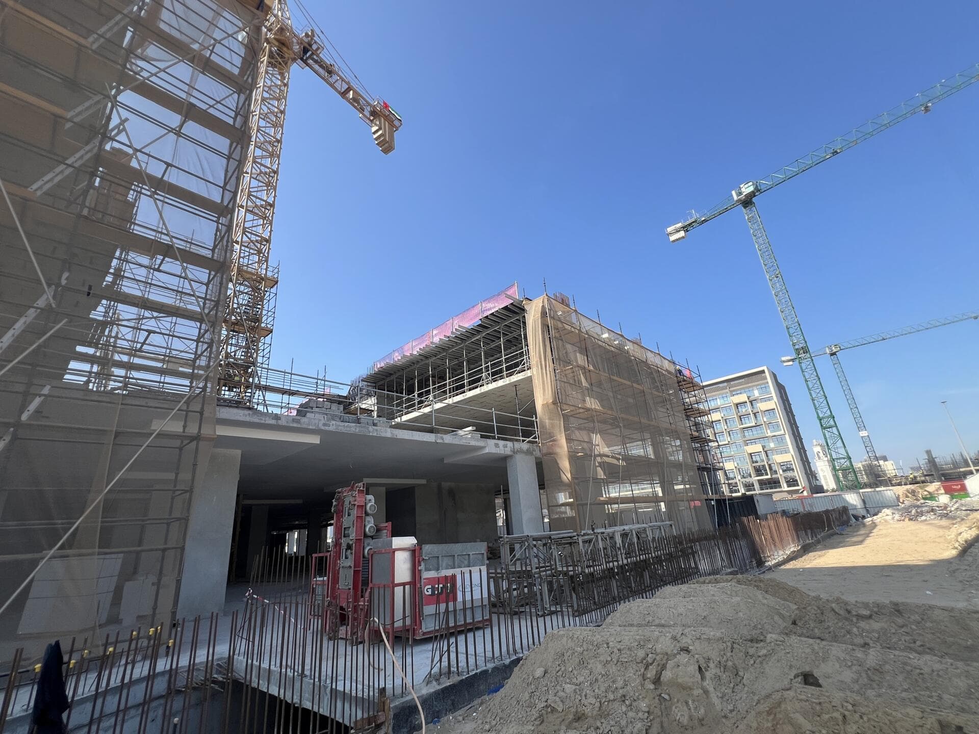 Laya Courtyard - Construction
