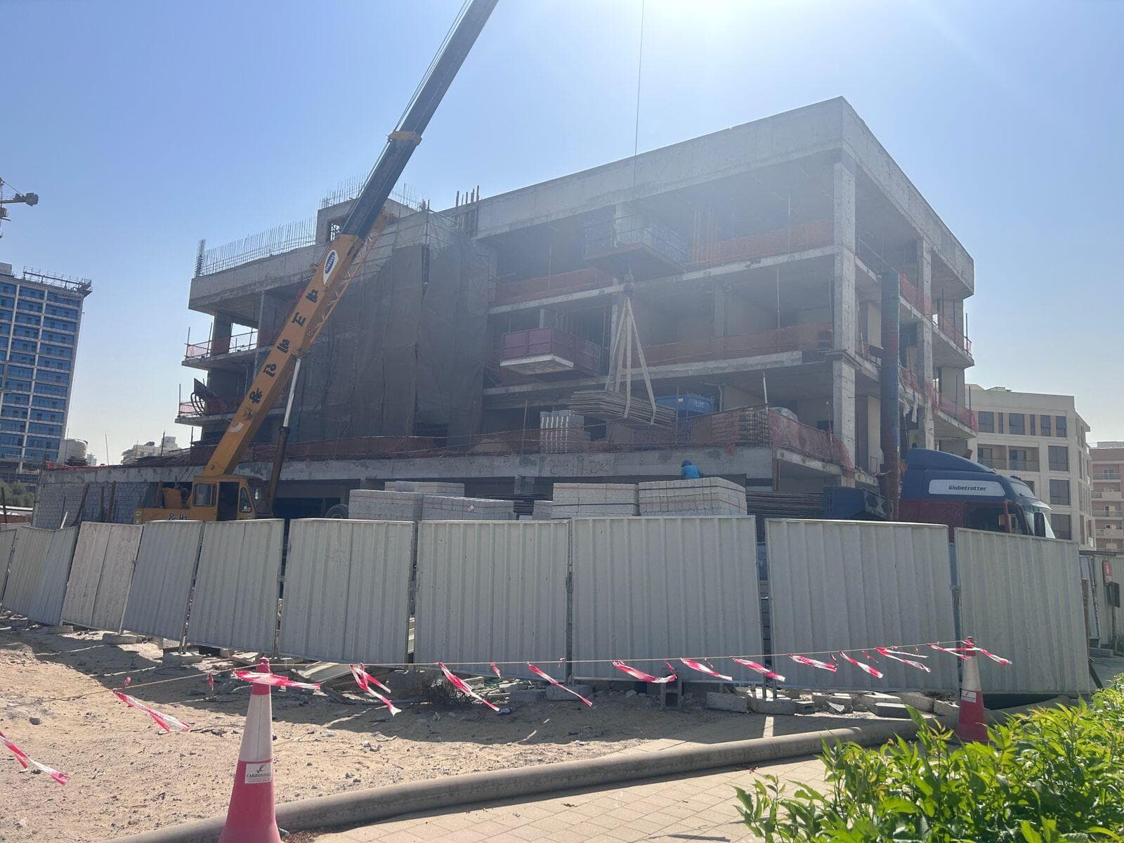 Lateral One - Construction