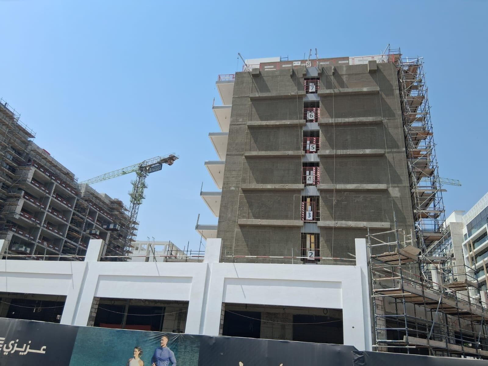 Riviera 62 - Construction