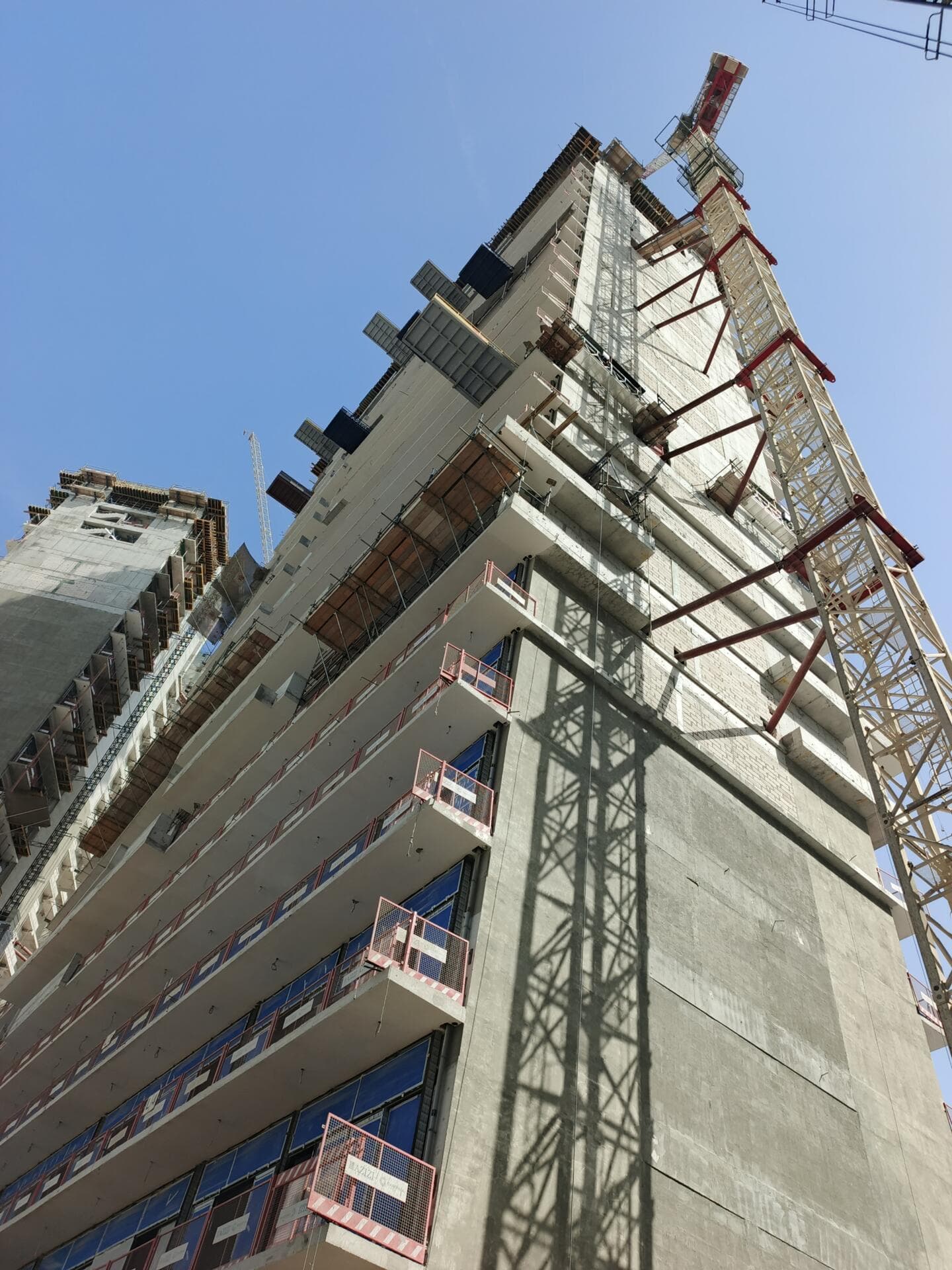 Riviera Reve - Construction