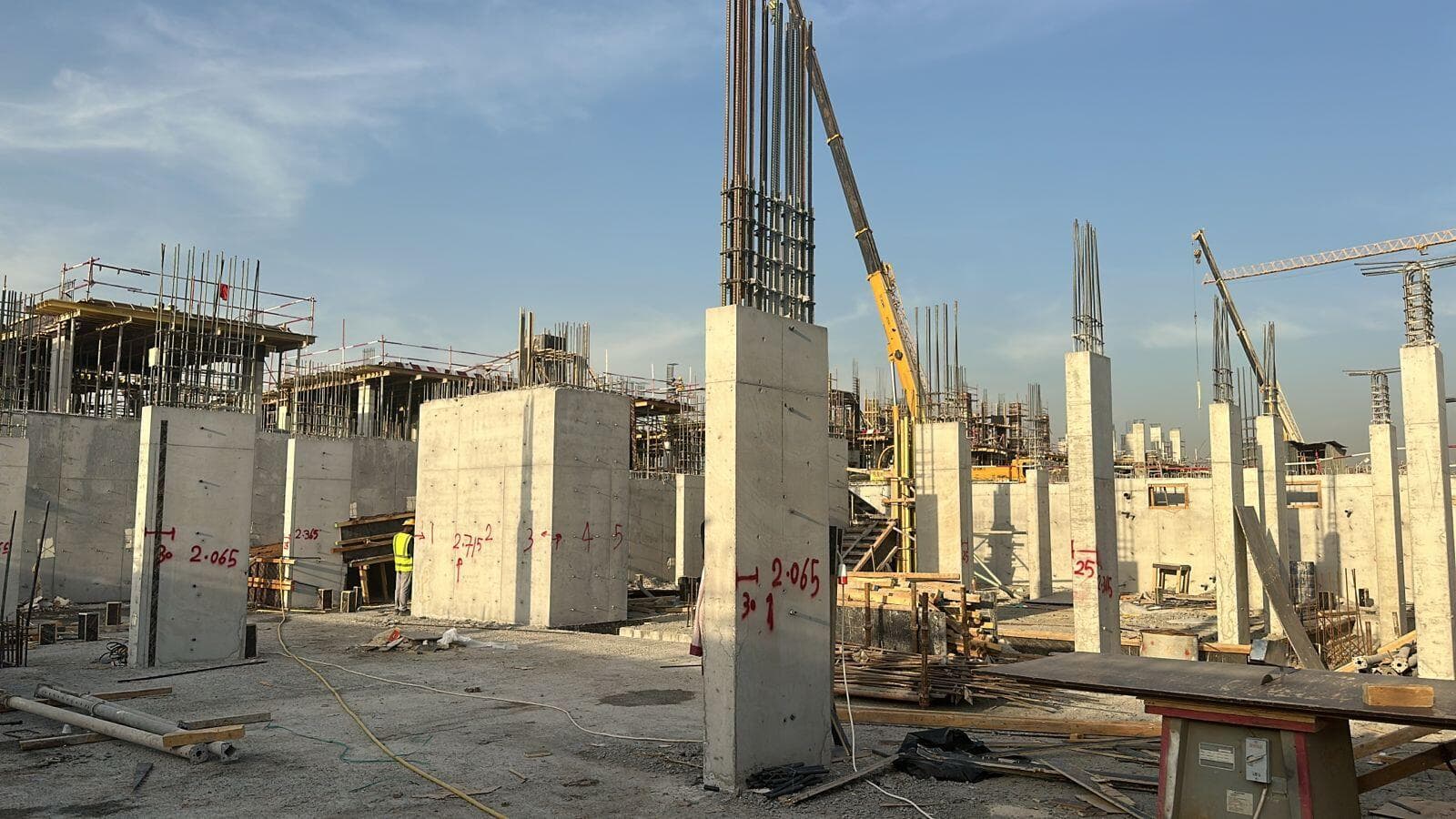 Nineteen Riviera Lagoon - Construction