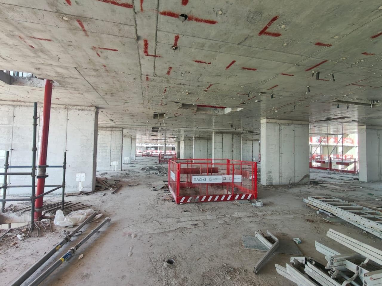 Azizi Venice 13 - Construction