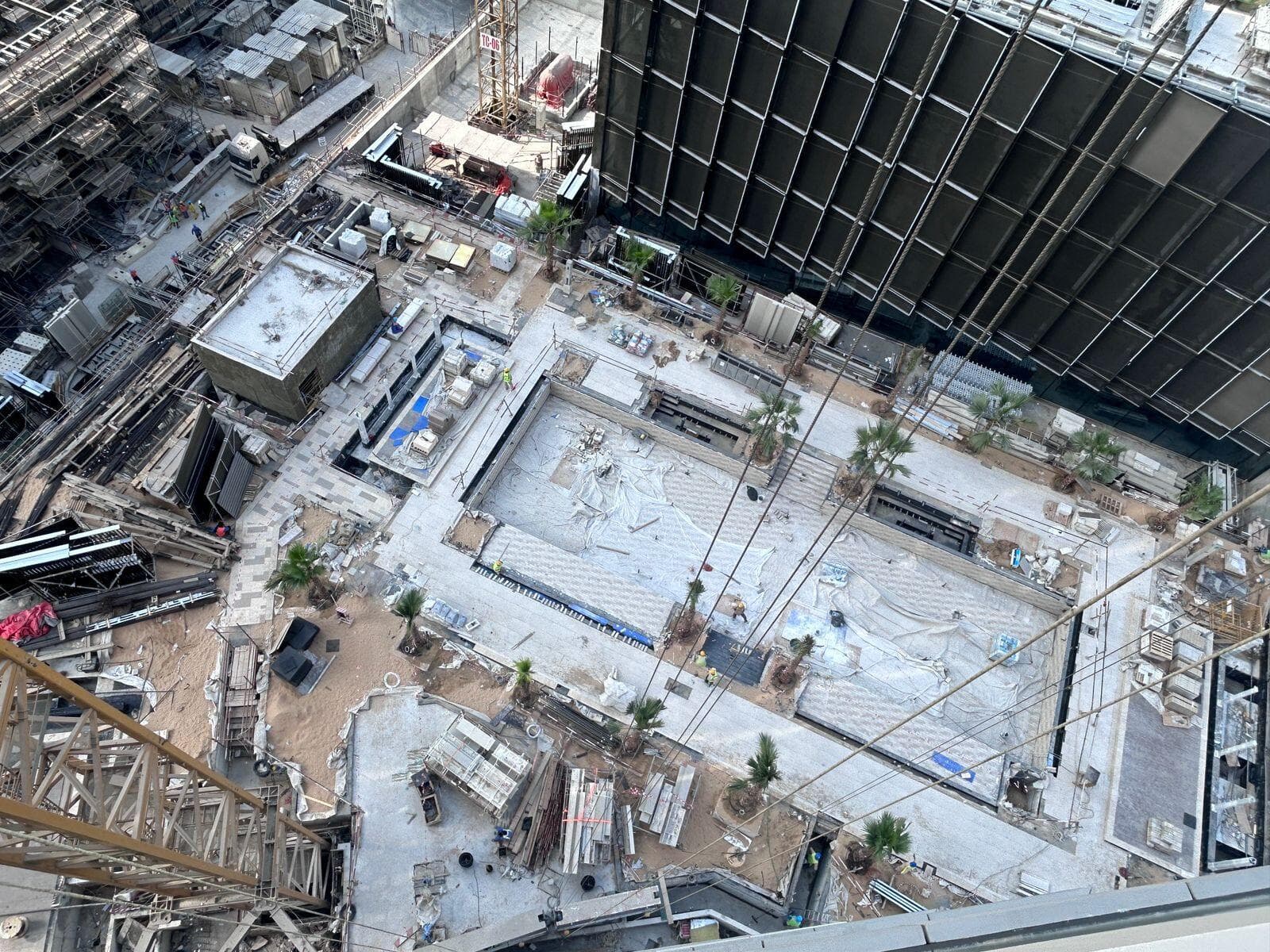 Peninsula Four - Construction