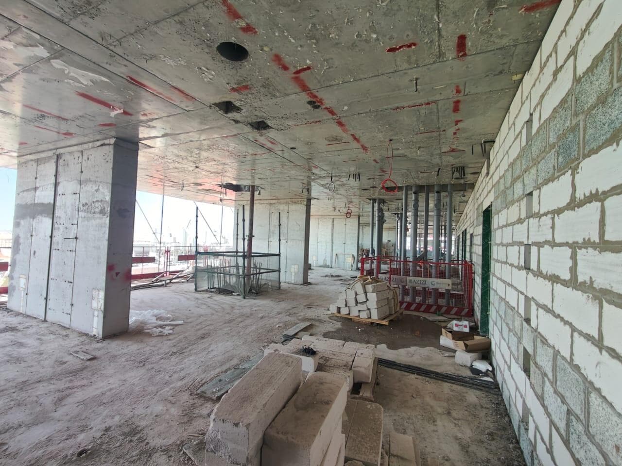 Azizi Venice 13 - Construction