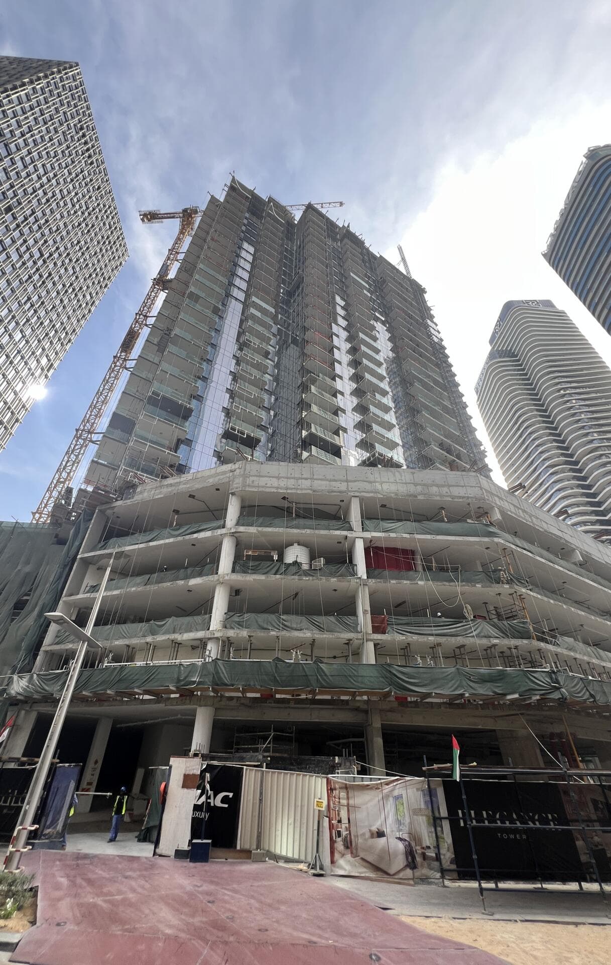 Elegance Tower - Construction