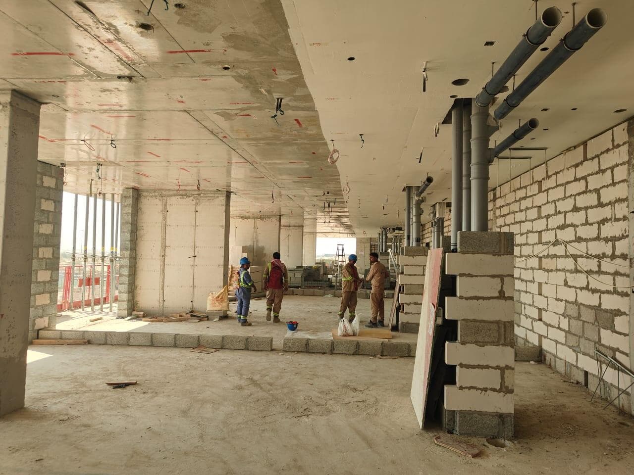 Azizi Venice 13 - Construction