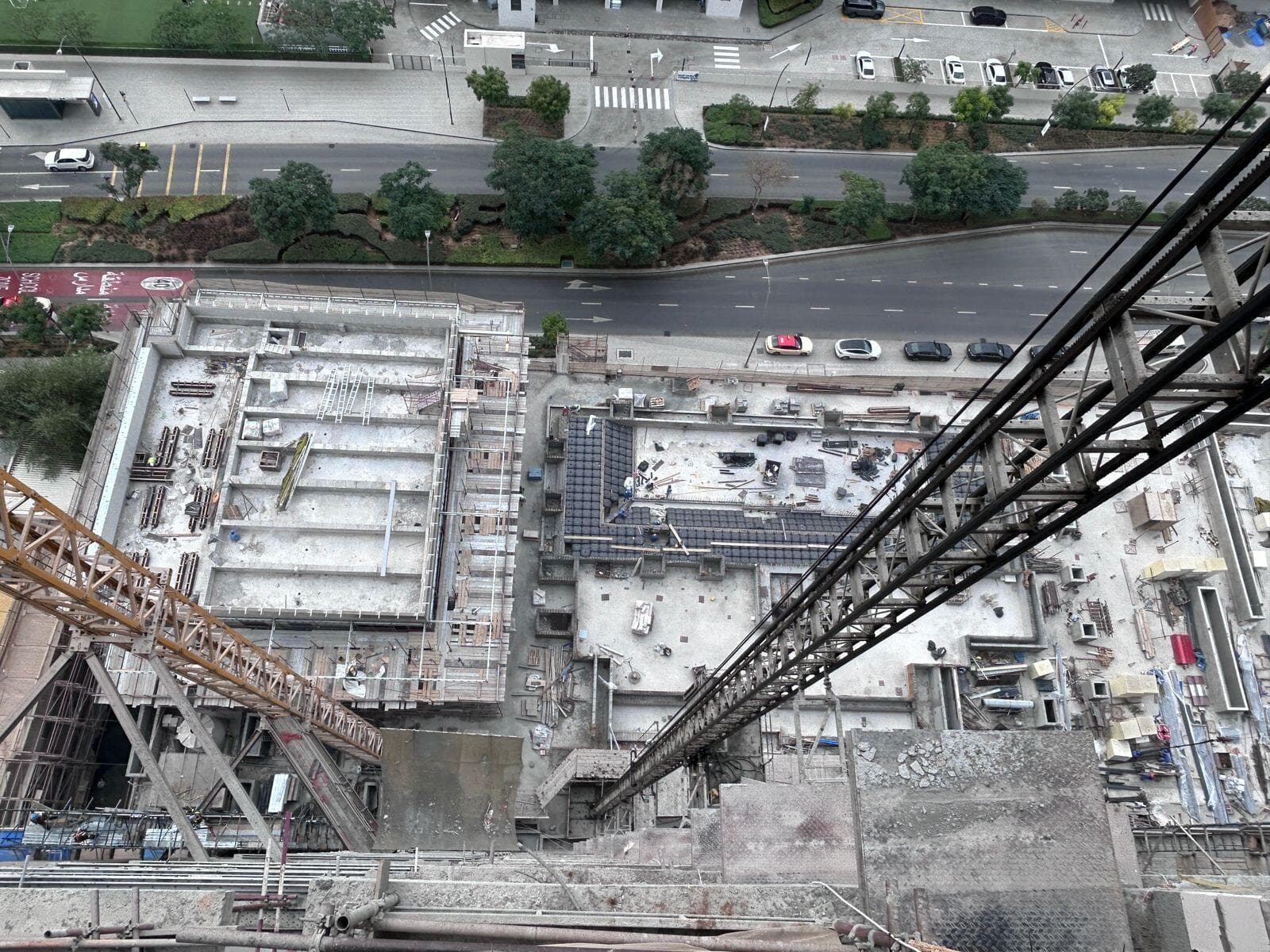 The Highbury - Construction