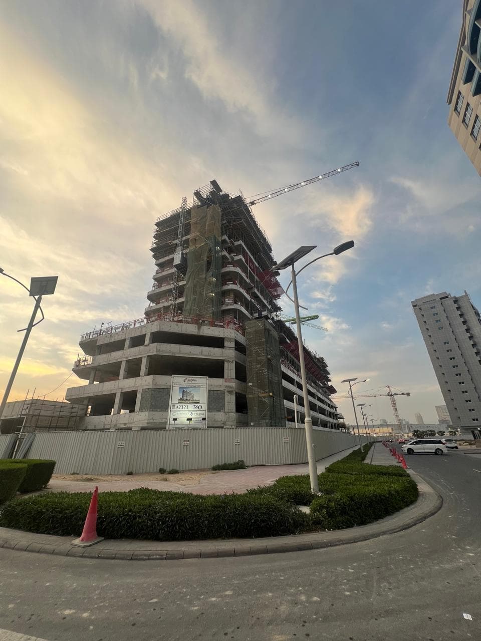 Azizi Grand - Construction