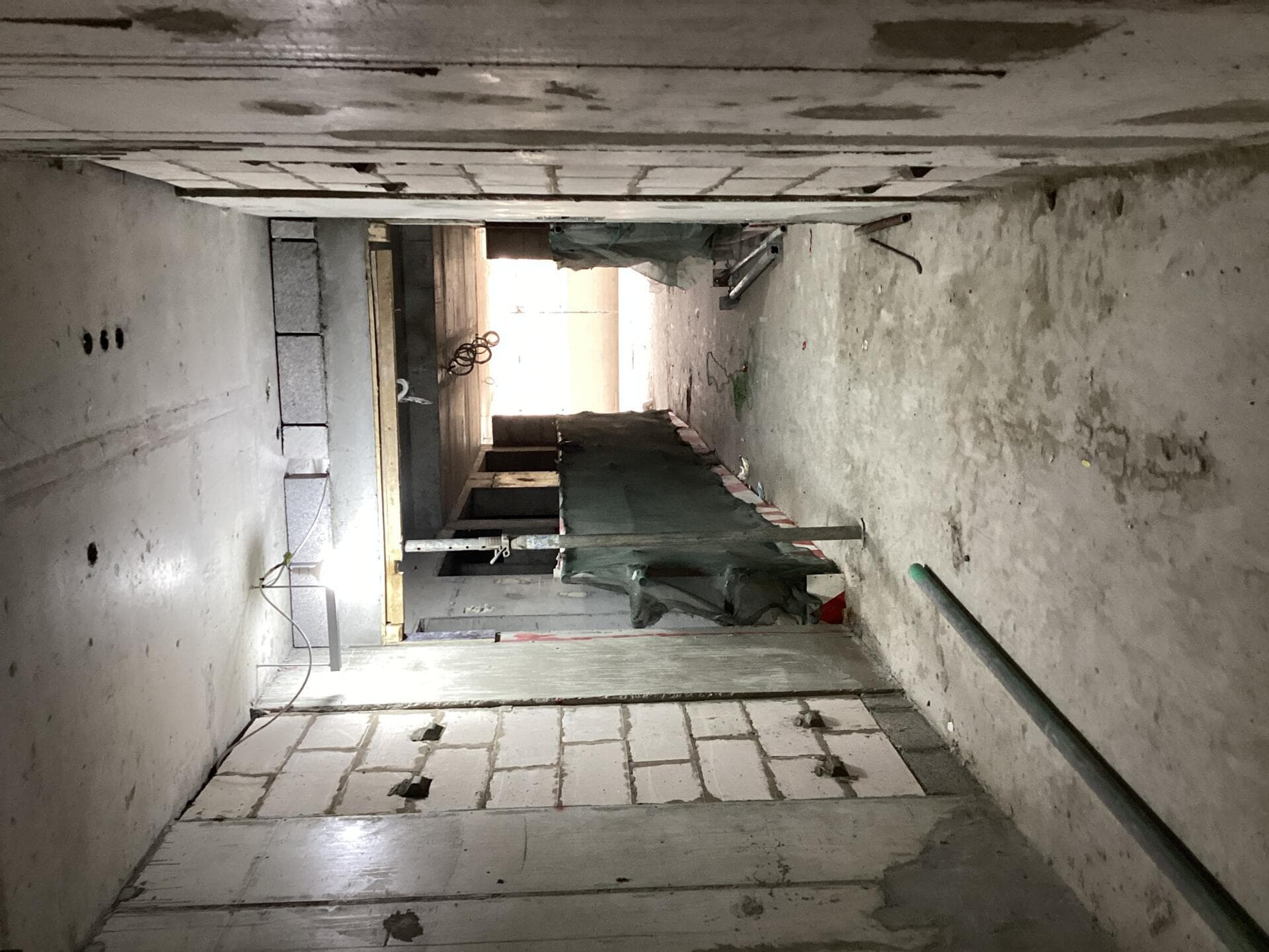 Binghatti Apex - Construction