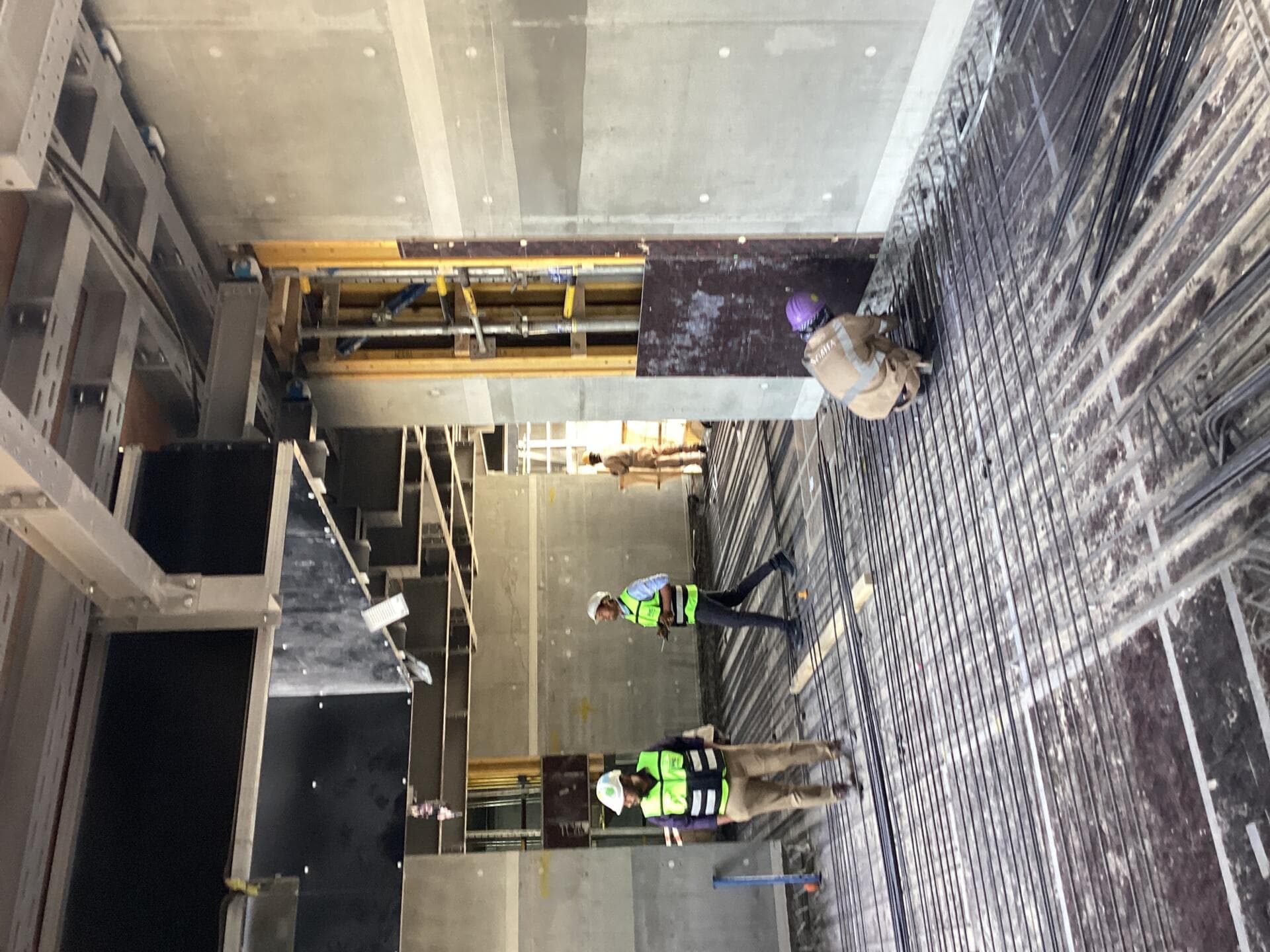 310 Riverside Crescent - Construction