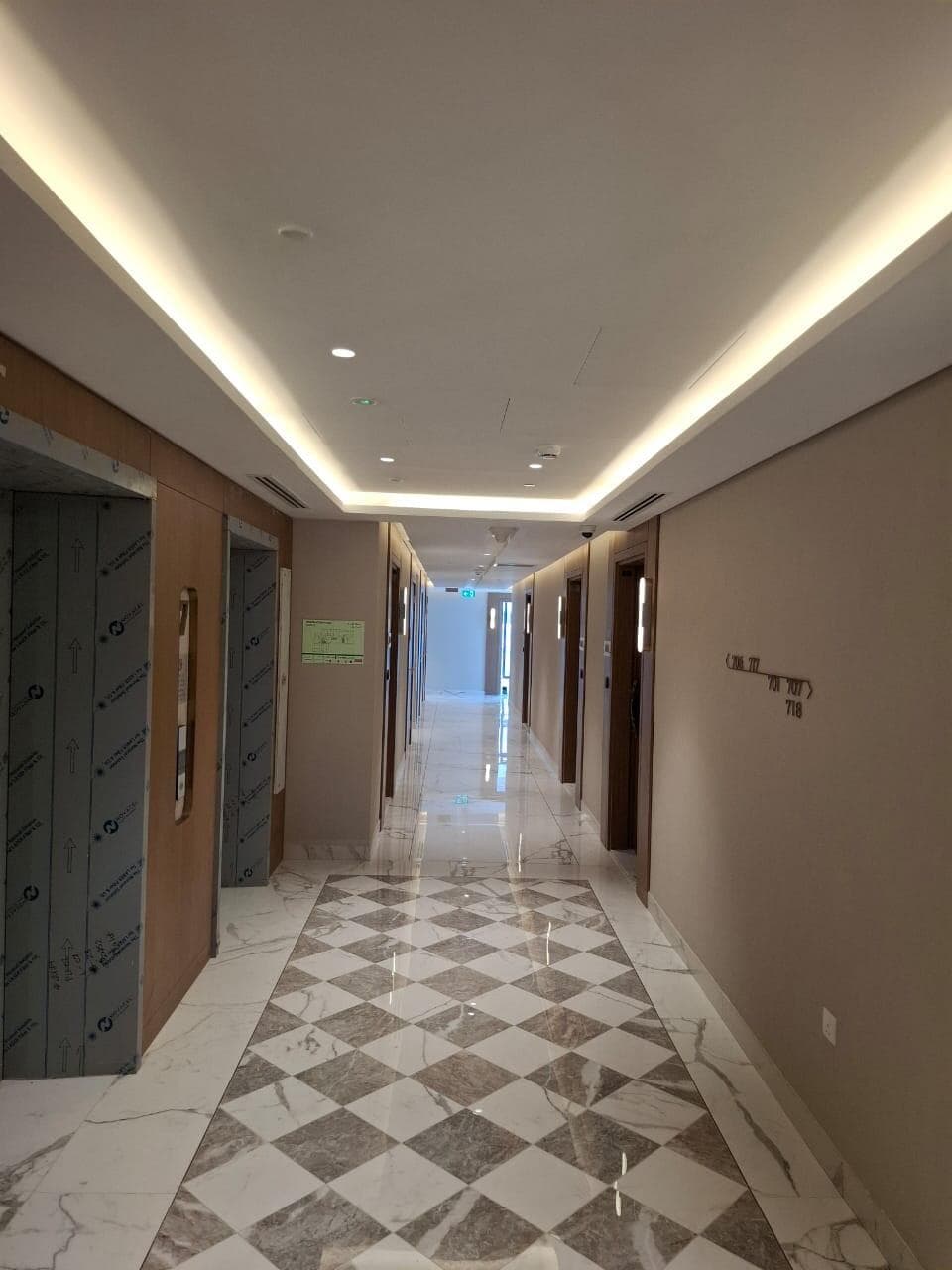 Riviera 59 - Construction