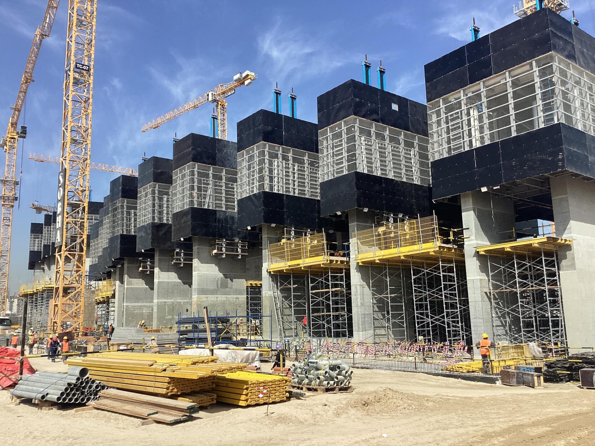 310 Riverside Crescent - Construction