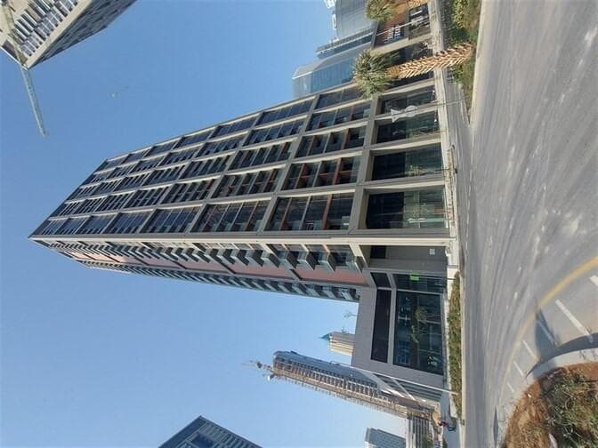 Peninsula One - Construction