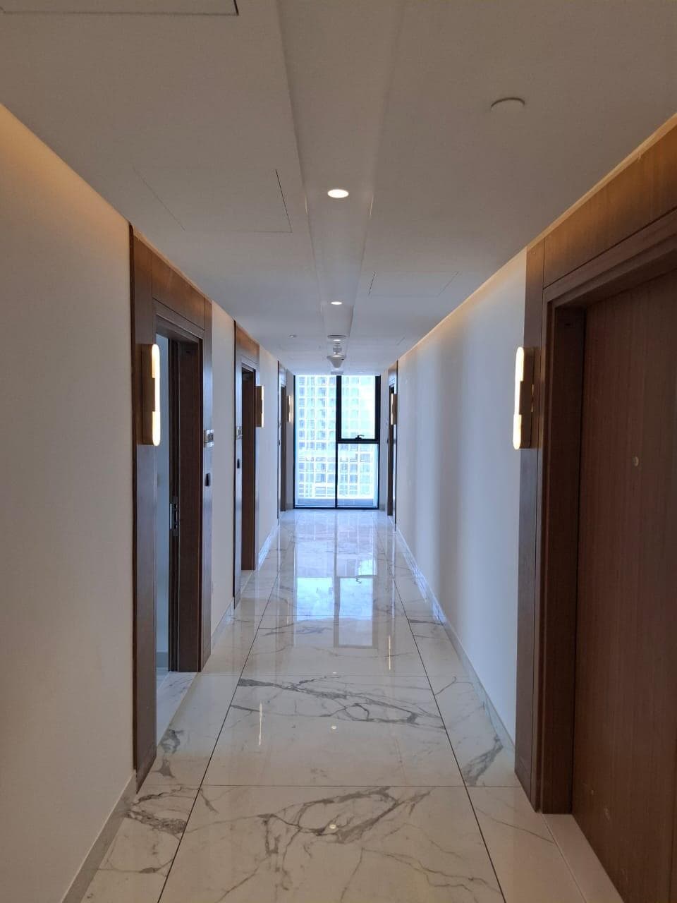 Riviera 61 - Construction
