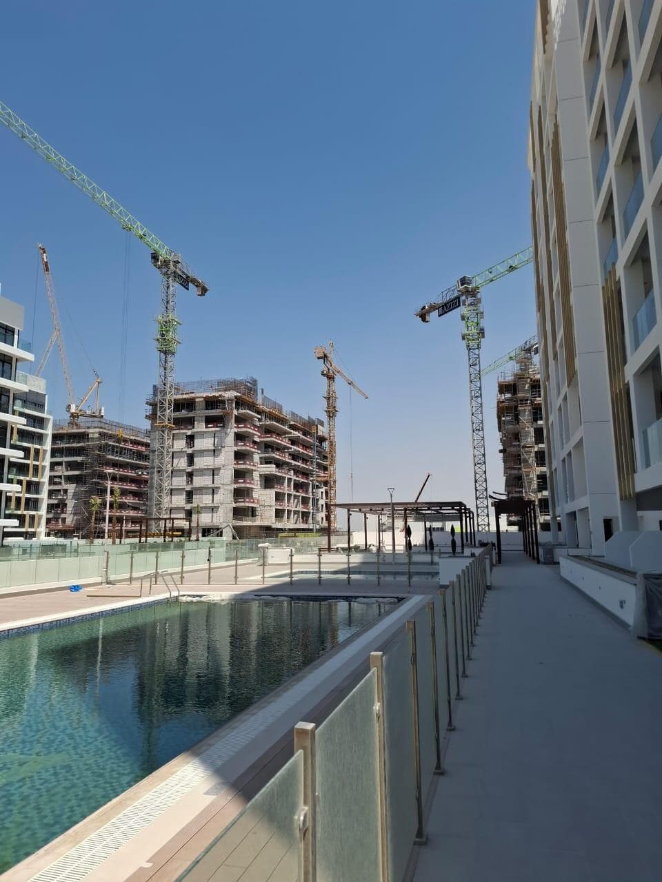 Riviera 65 - Construction