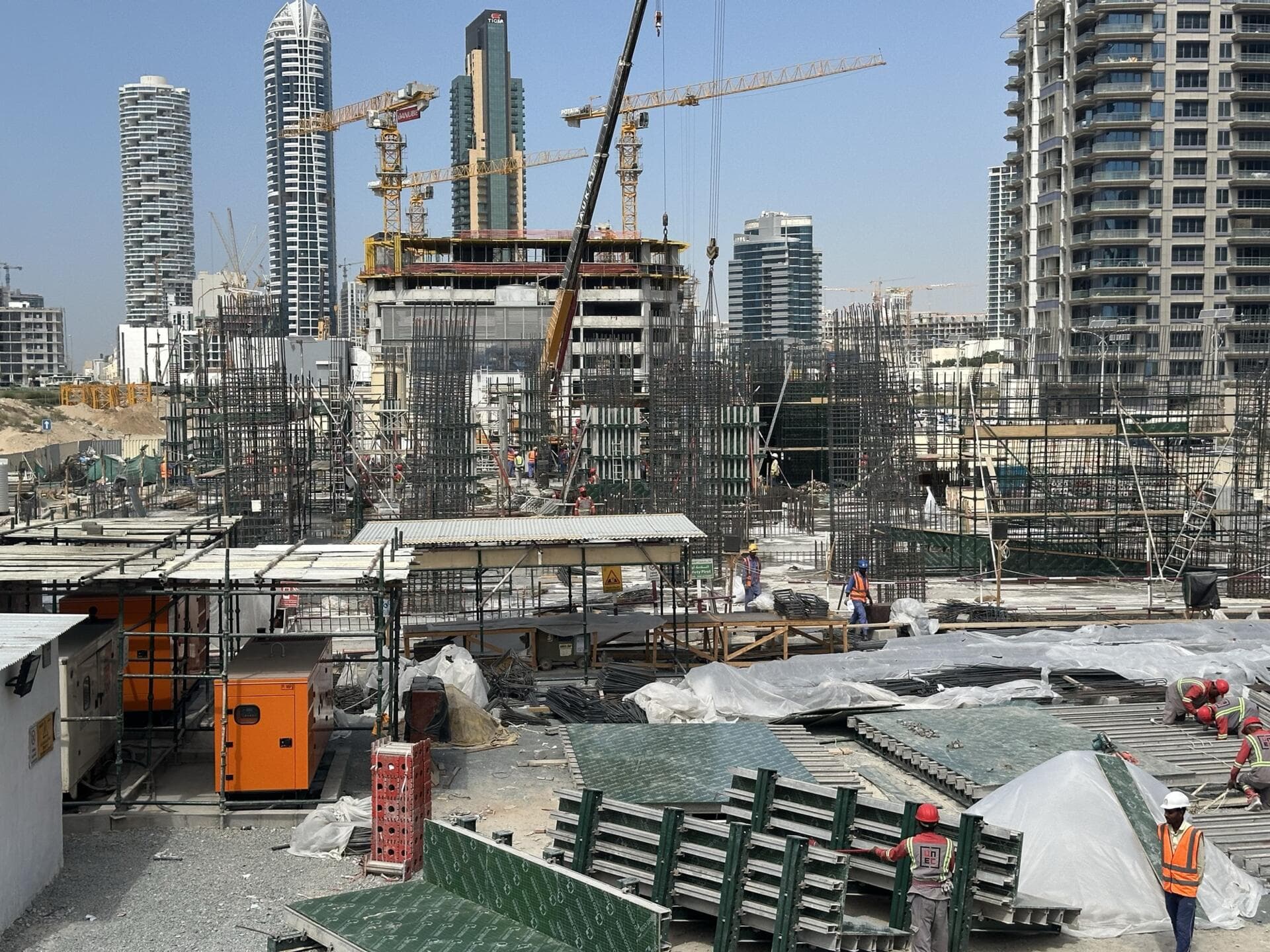 The First Collection Dubai Sports City - Construction