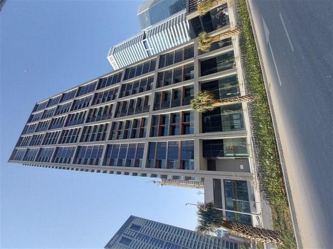 Peninsula One - Construction