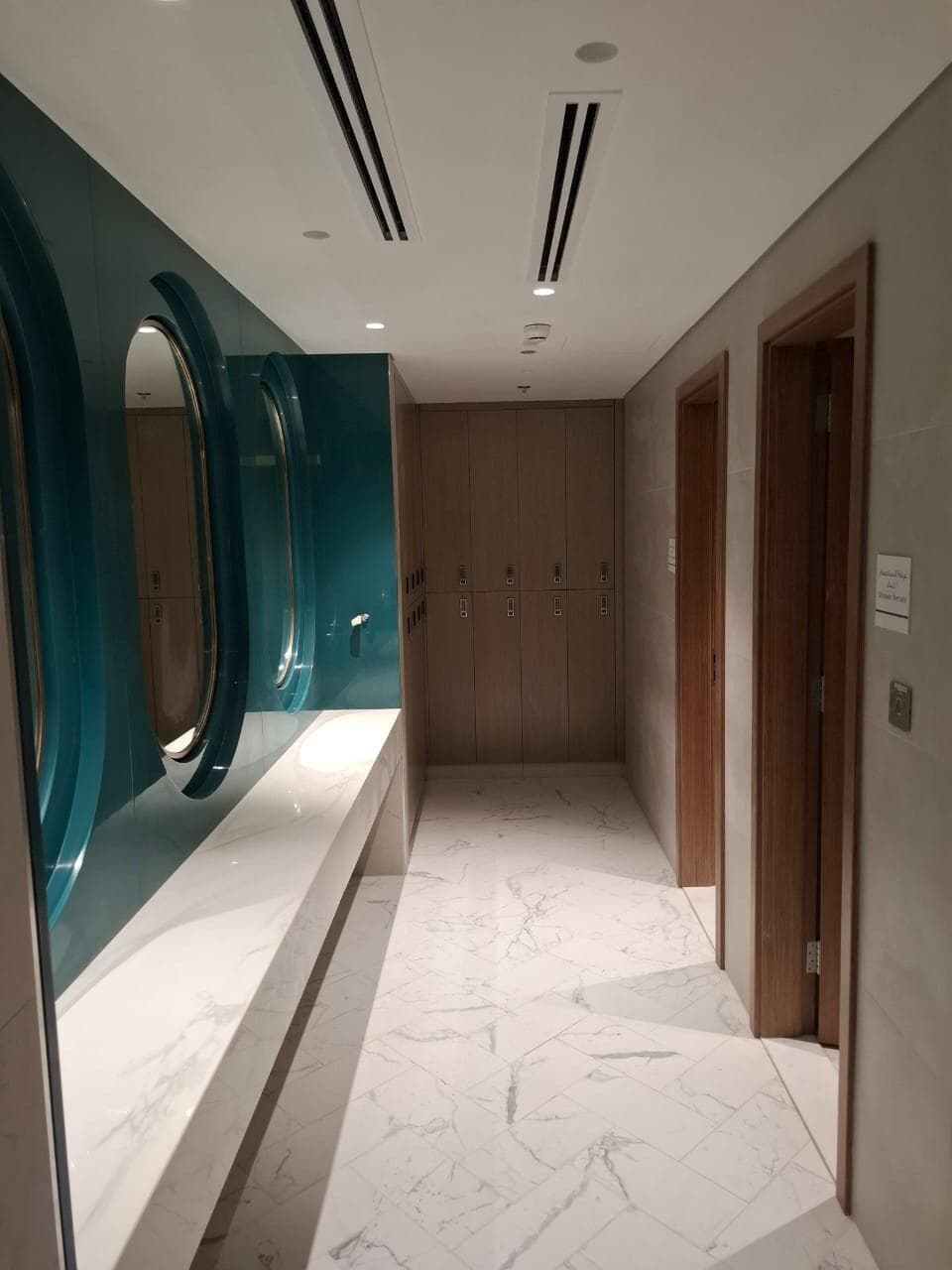 Riviera 65 - Construction