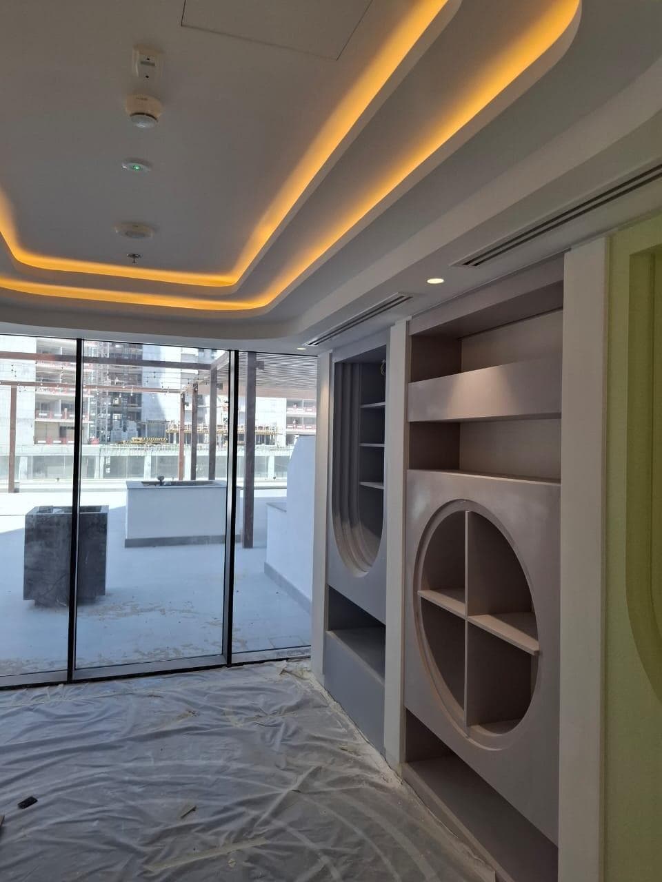 Riviera 61 - Construction