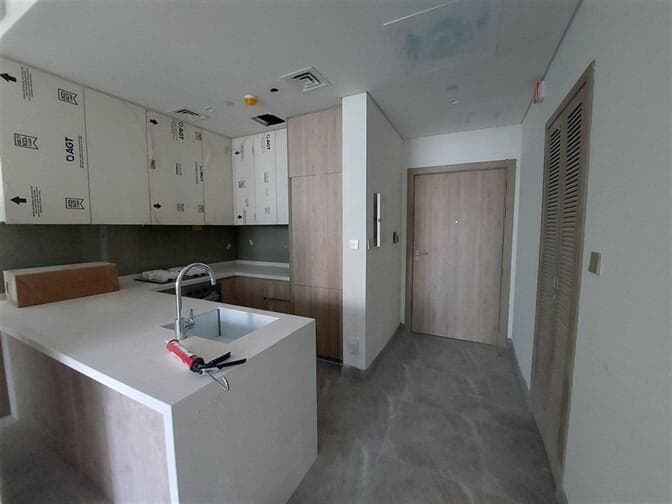 Peninsula One - Construction