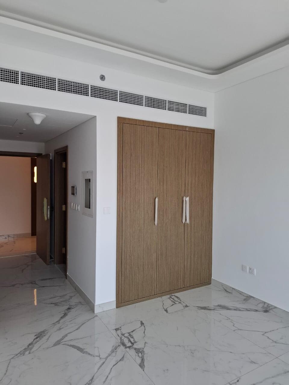 Riviera 61 - Construction
