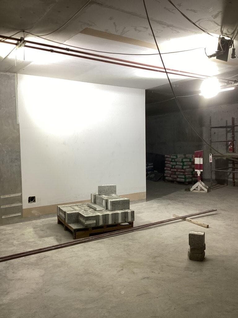 UH - Construction