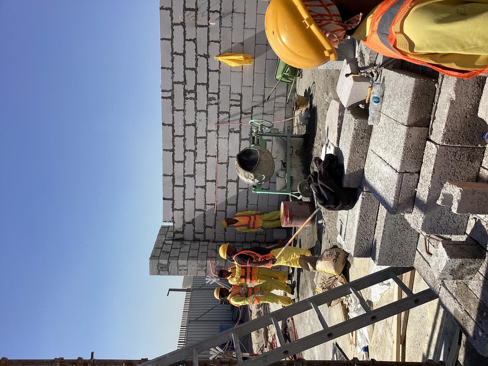 Naya - Construction