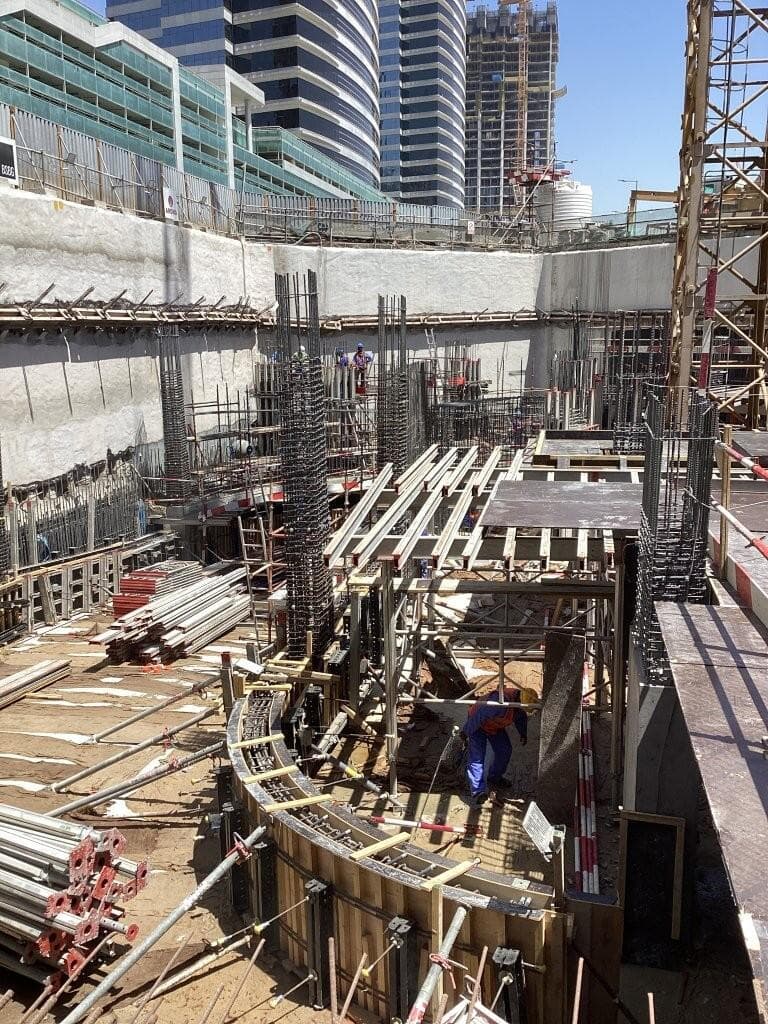 UH - Construction