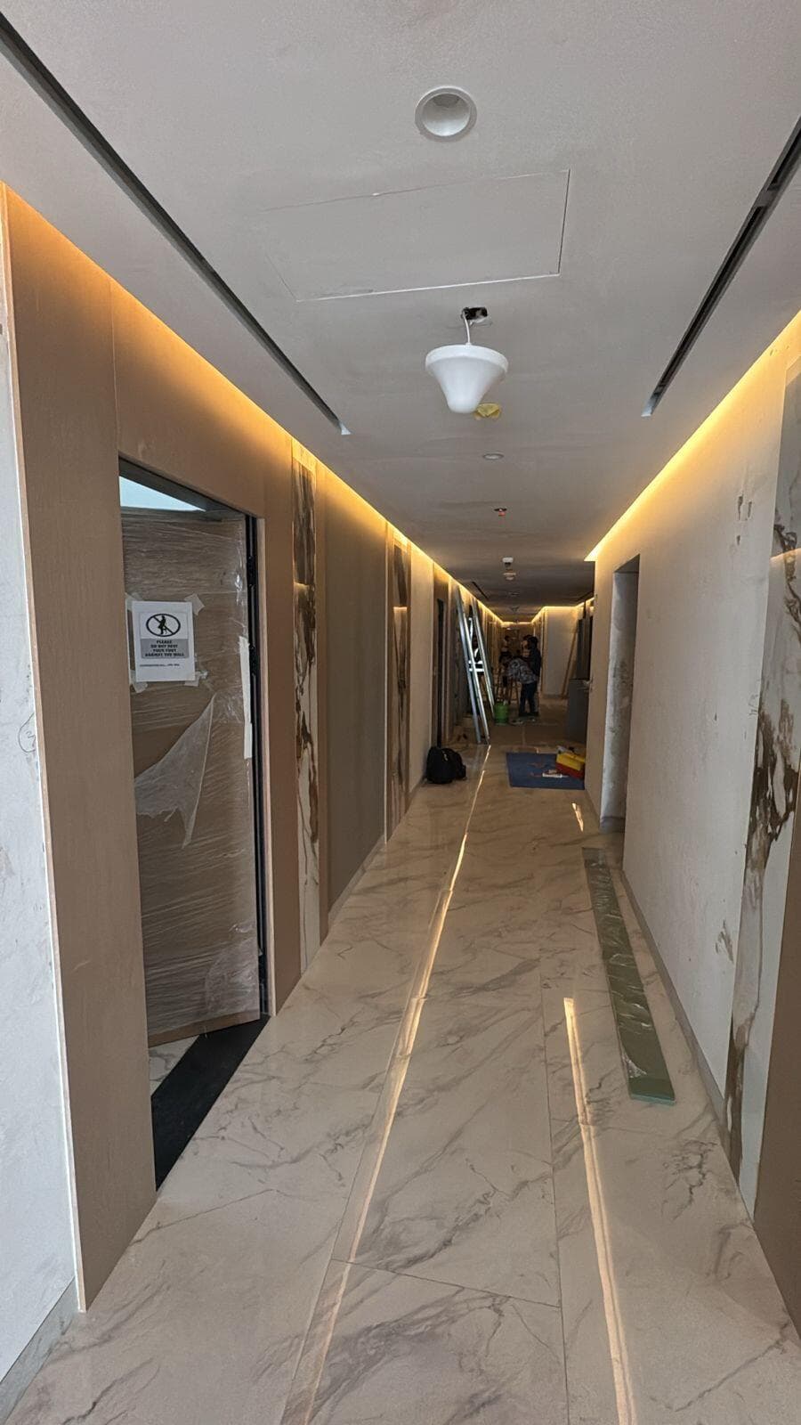Royal Regency - Construction