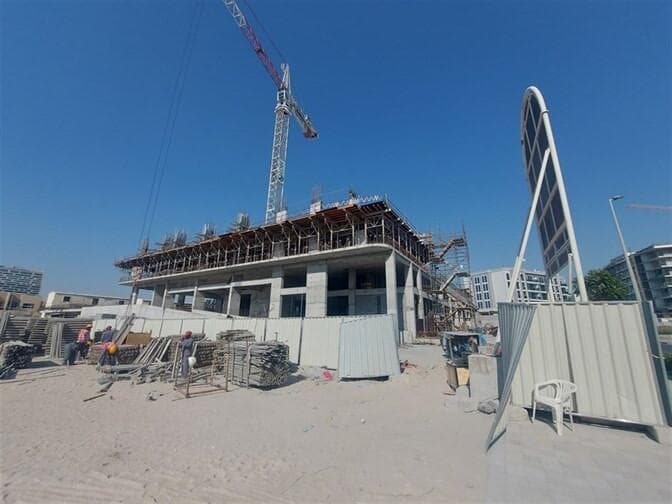 Gardens 2 - Construction