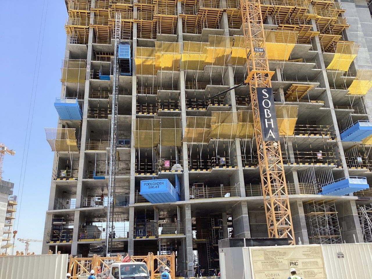 320 Riverside Crescent - Construction