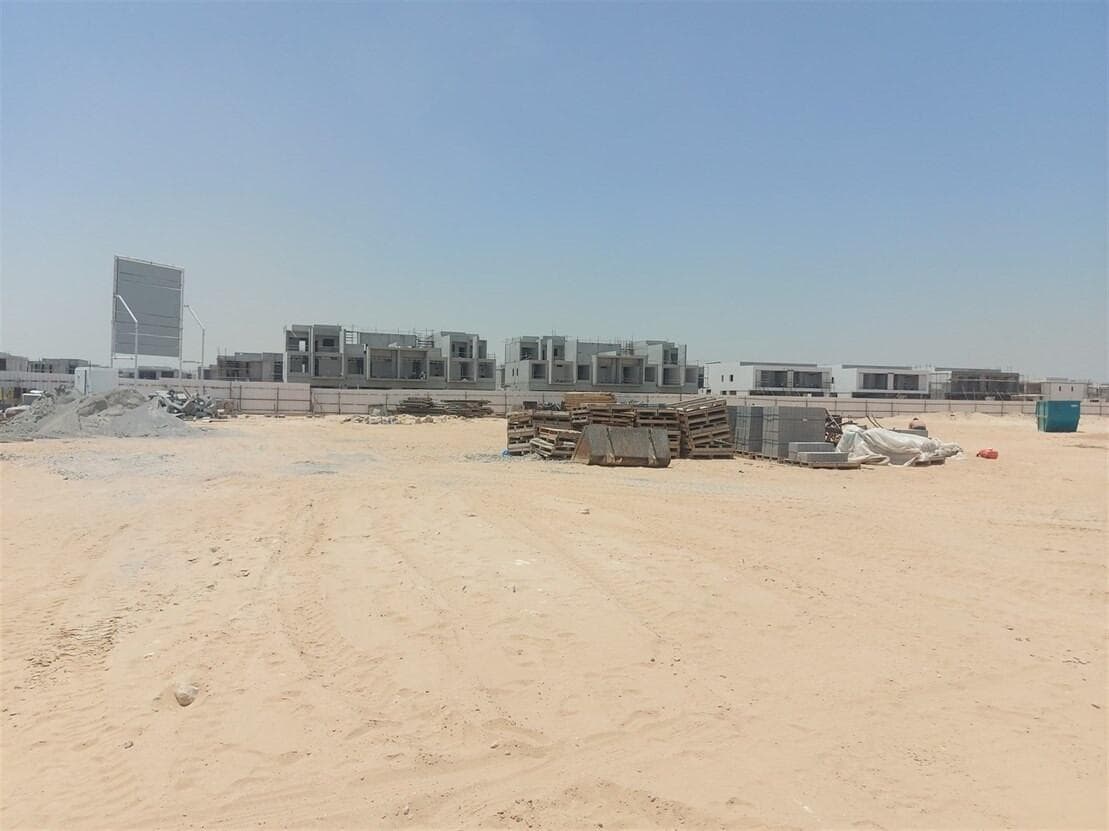 Nineteen Riviera Lagoon - Construction