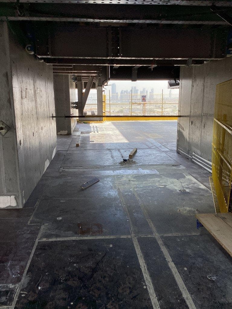 320 Riverside Crescent - Construction