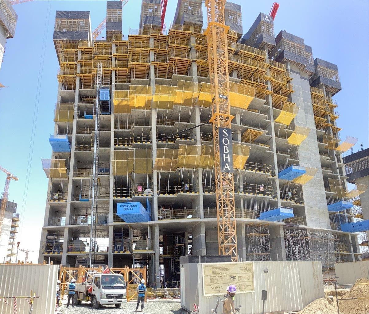 320 Riverside Crescent - Construction