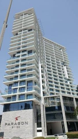 The Paragon - Construction
