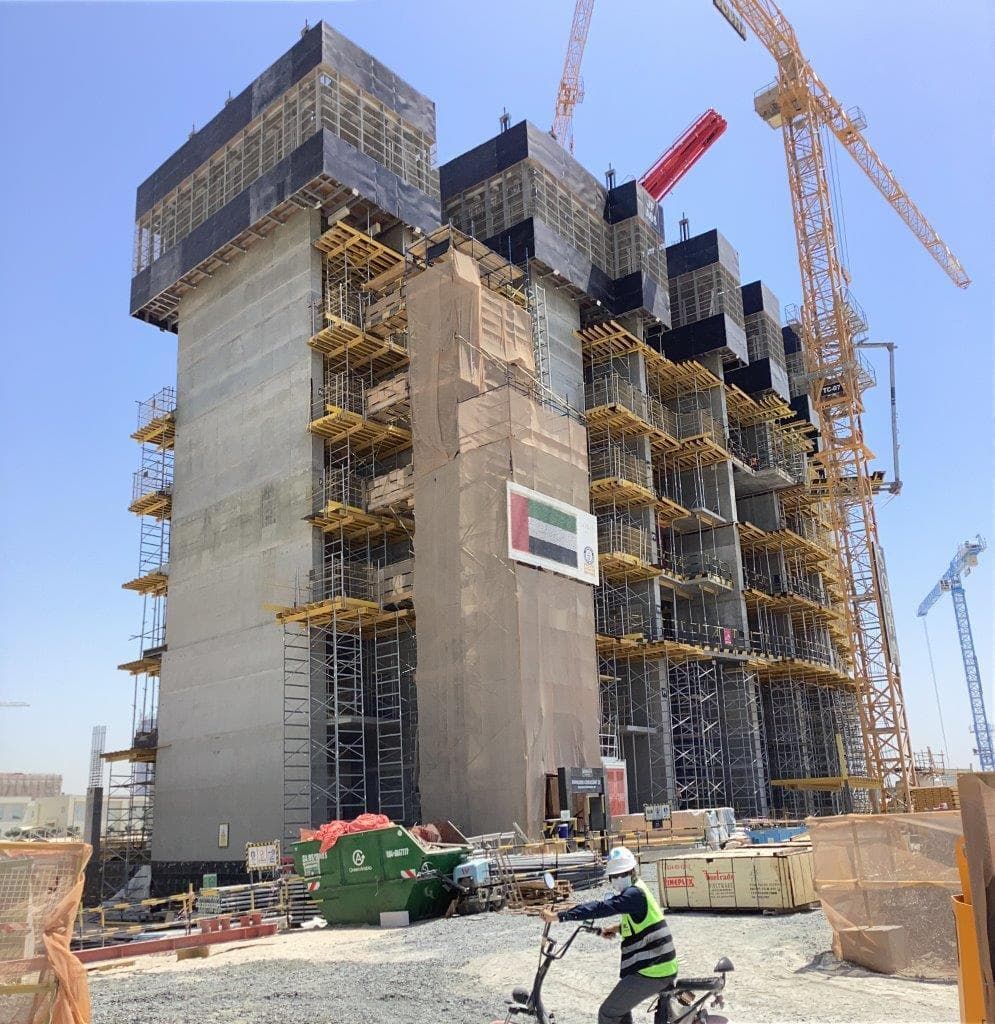 310 Riverside Crescent - Construction