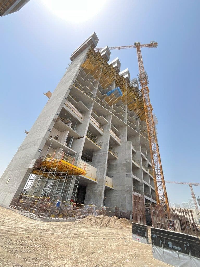 330 Riverside Crescent - Construction