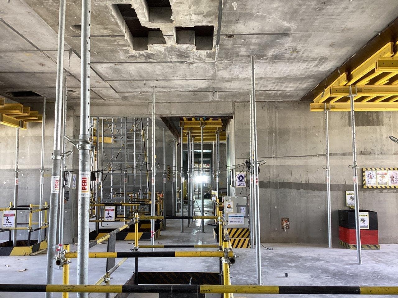 310 Riverside Crescent - Construction