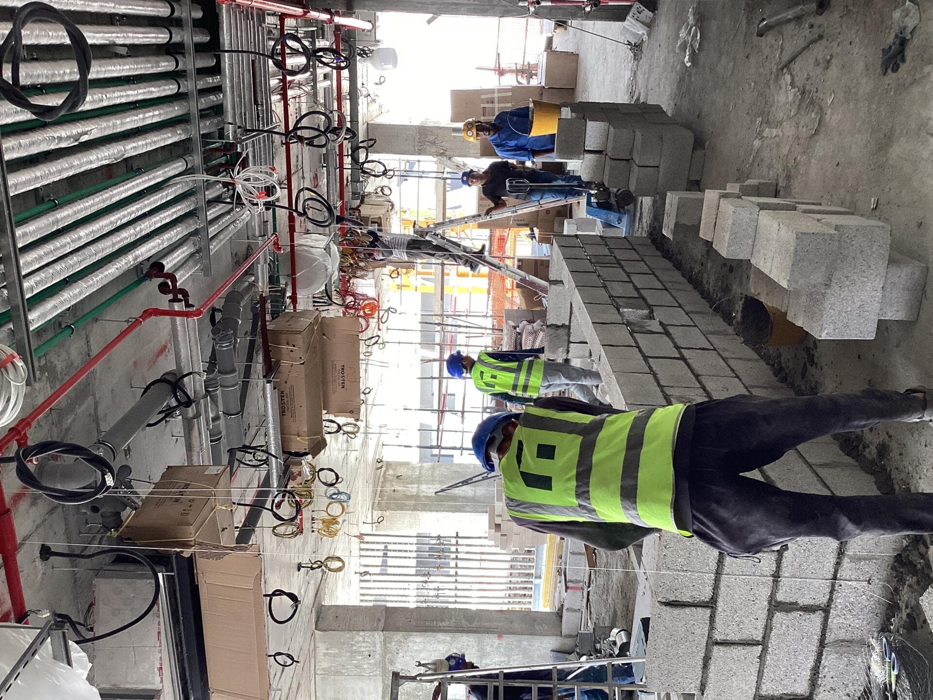 Binghatti Apex - Construction