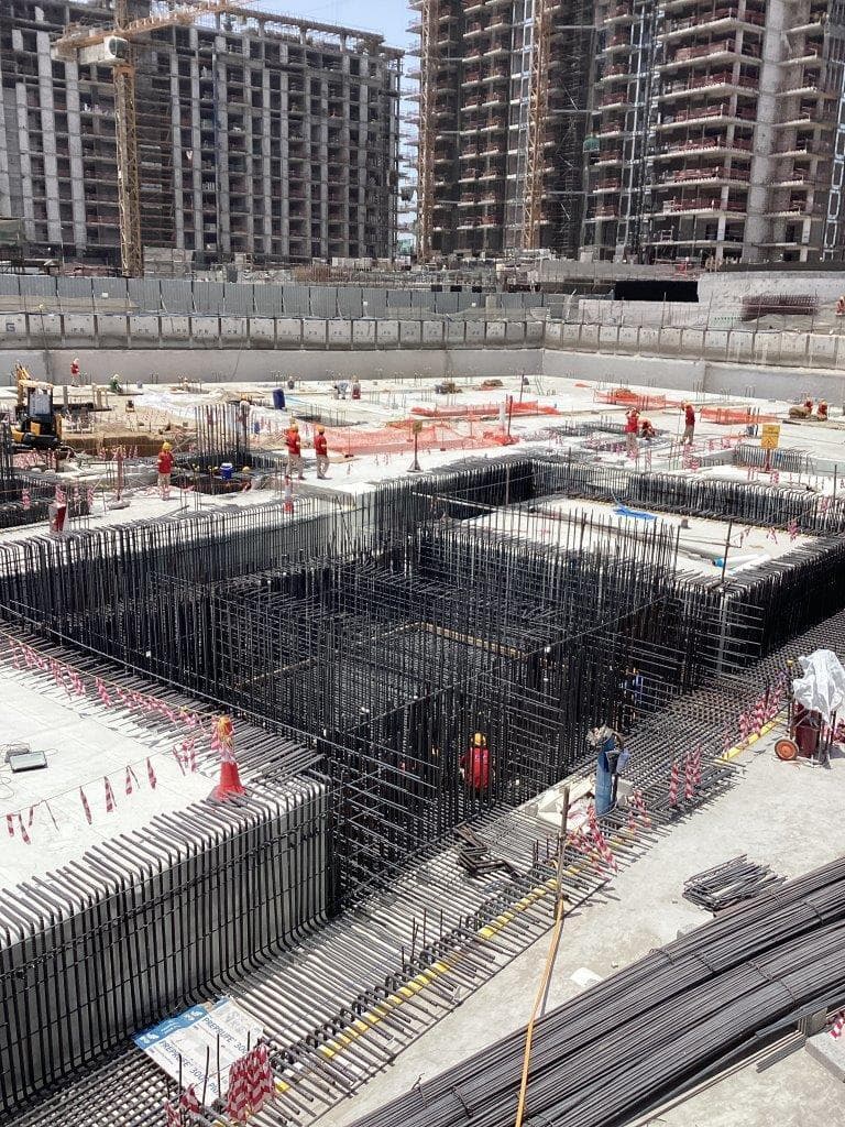 Central Park Plaza - Строительство