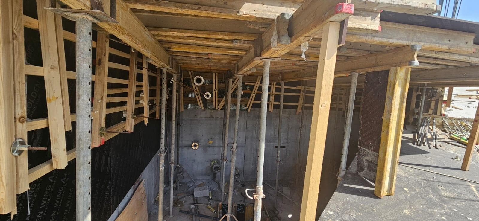 VAL by Kasco - Construction