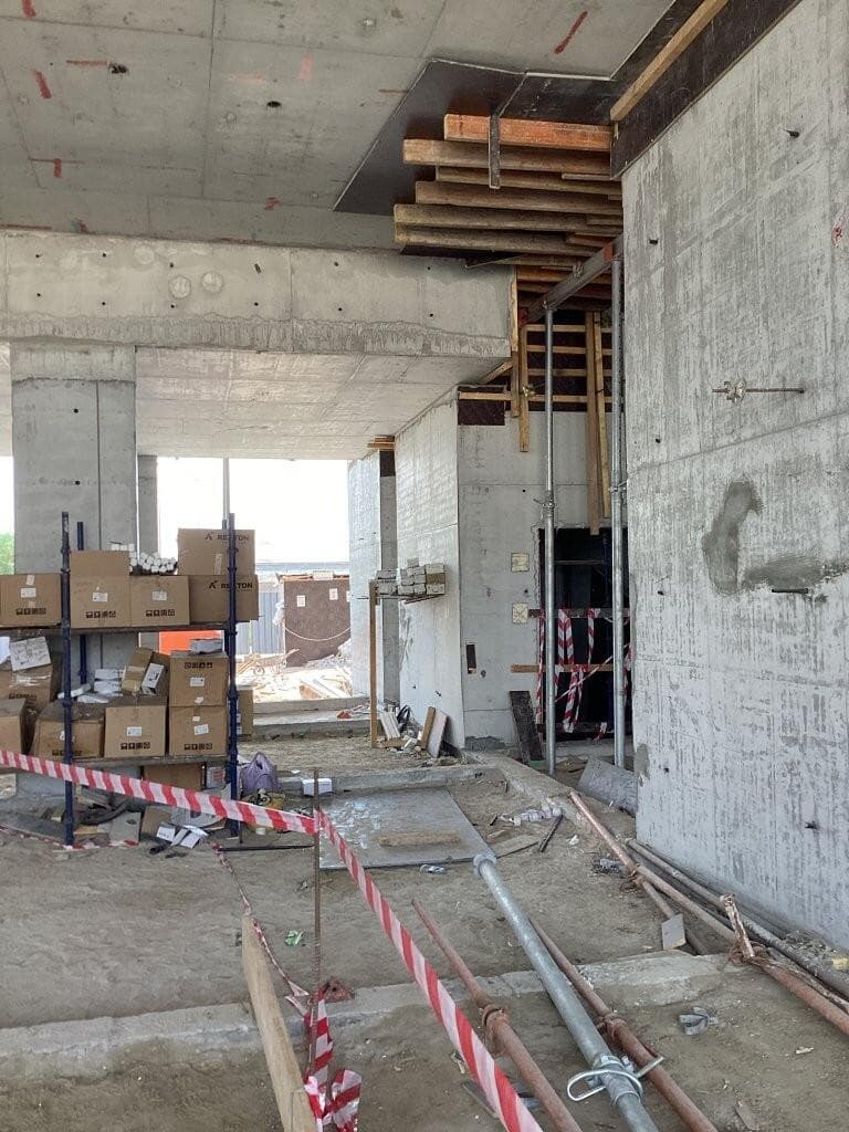 The Corner - Construction