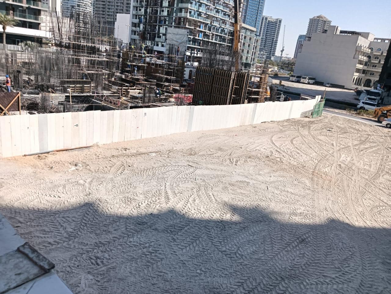 Floarea Skies - Construction