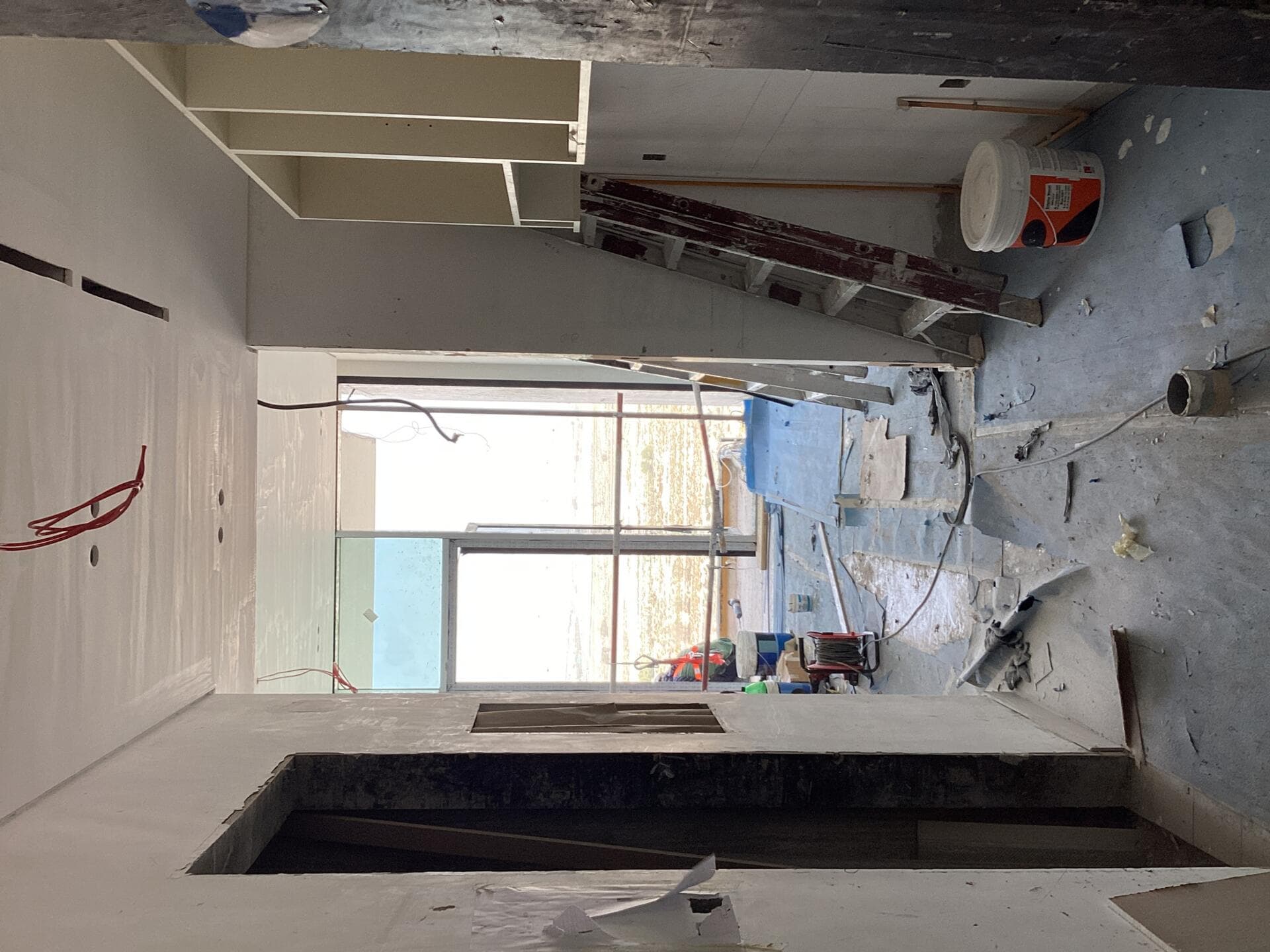 Binghatti Apex - Construction