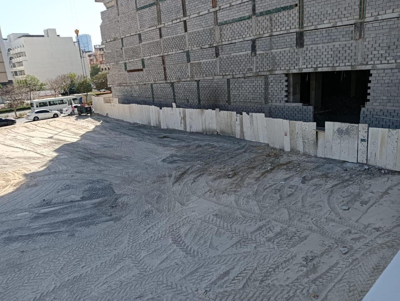 Floarea Skies - Construction